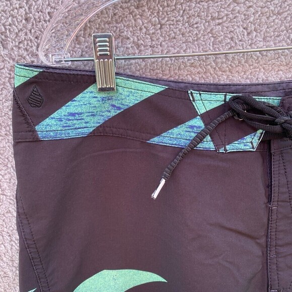 Volcom Mod Tech Black Blue Diagonal Striped Drawstring Board Shorts Sz 36 - Picture 2 of 10